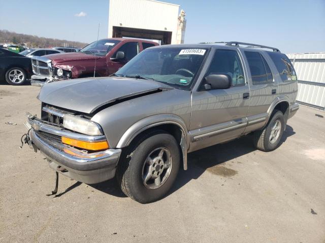 CHEVROLET BLAZER 1999 with VIN 1GNDT13W5X2198773 - Photo from auction