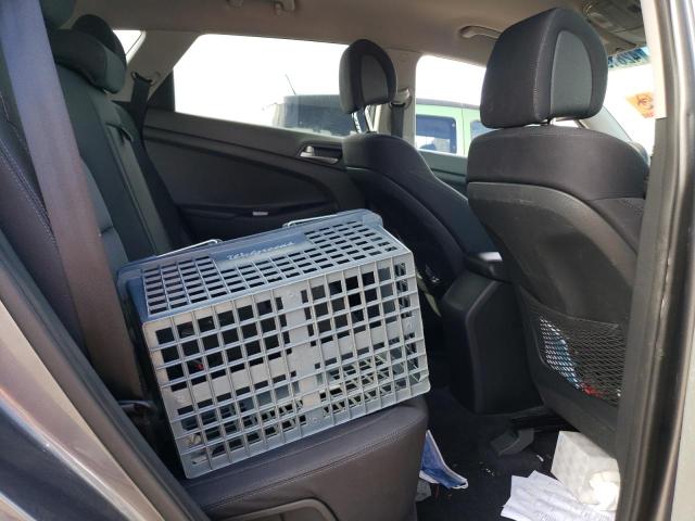 Photo 11 from auction – 2018 HYUNDAI TUCSON SE with VIN KM8J2CA48JU760703