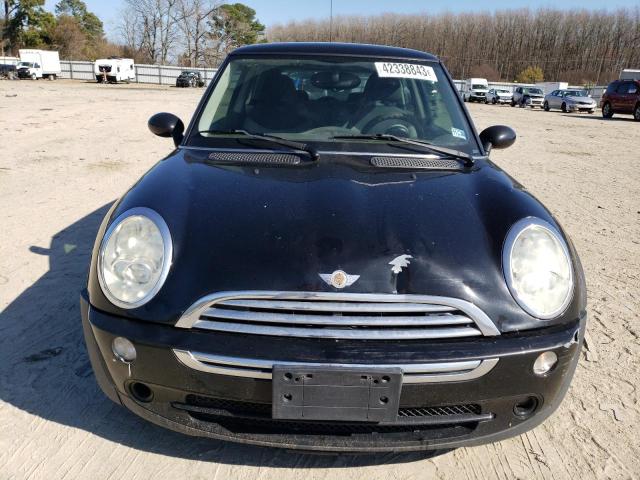 Photo 5 from auction – 2005 MINI COOPER with VIN WMWRC33595TK60763
