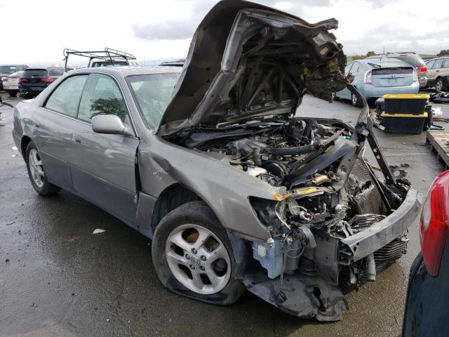 Foto 4 de la subasta – 2000 LEXUS ES 300 con VIN JT8BF28G0Y0272224