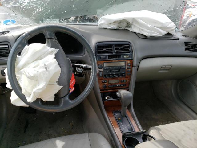 Photo 8 from auction – 2000 LEXUS ES 300 with VIN JT8BF28G0Y0272224