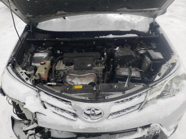 Photo 11 from auction – 2014 TOYOTA RAV4 LE with VIN JTMBFREV9ED068894