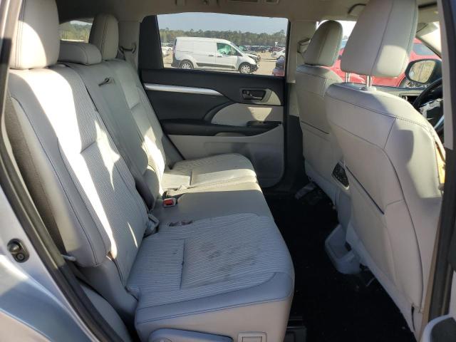 Photo 11 from auction – 2014 TOYOTA HIGHLANDER with VIN 5TDZKRFH3ES026339