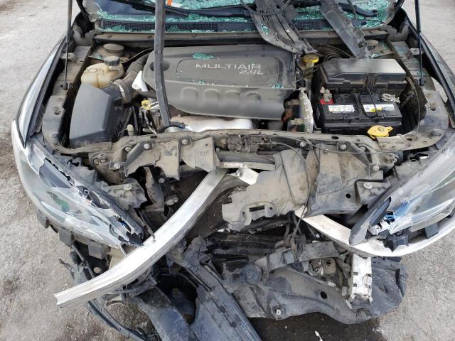 Photo 11 from auction – 2015 CHRYSLER 200 LIMITE with VIN 1C3CCCABXFN741049