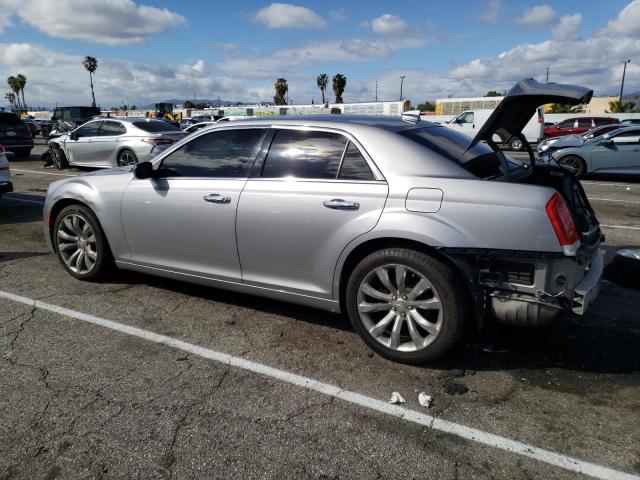 Photo 2 from auction – 2018 CHRYSLER 300 LIMITE with VIN 2C3CCAEG8JH194228