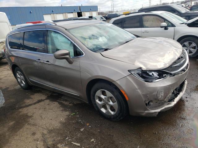Photo 4 from auction – 2017 CHRYSLER PACIFICA T with VIN 2C4RC1EG3HR628310