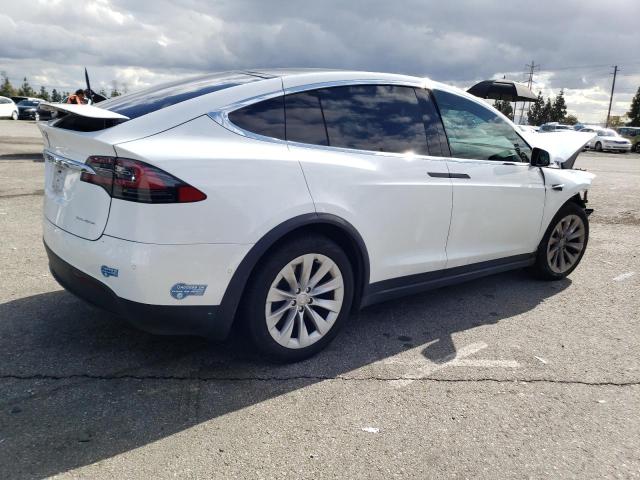 Photo 3 from auction – 2020 TESLA MODEL X with VIN 5YJXCDE2XLF304661