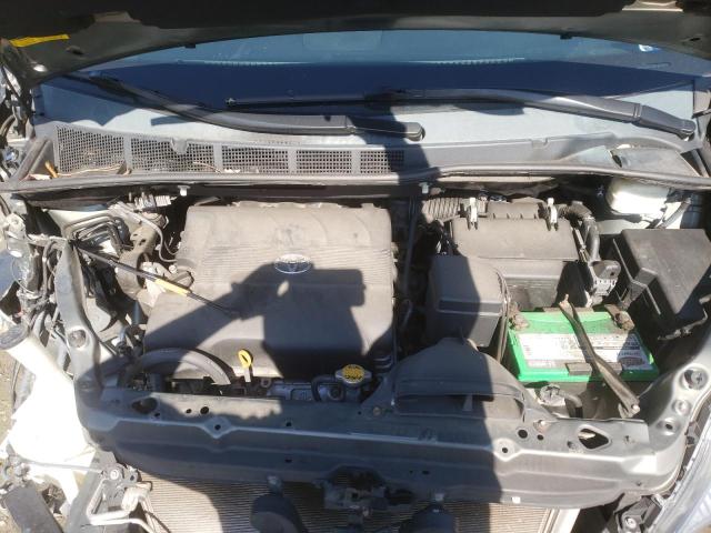 Photo 12 from auction – 2012 TOYOTA SIENNA XLE with VIN 5TDYK3DC4CS208659