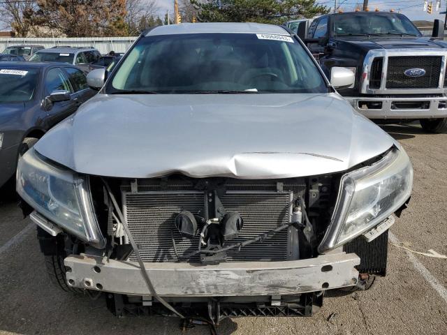 Photo 5 from auction – 2013 NISSAN PATHFINDER with VIN 5N1AR2MM7DC658739