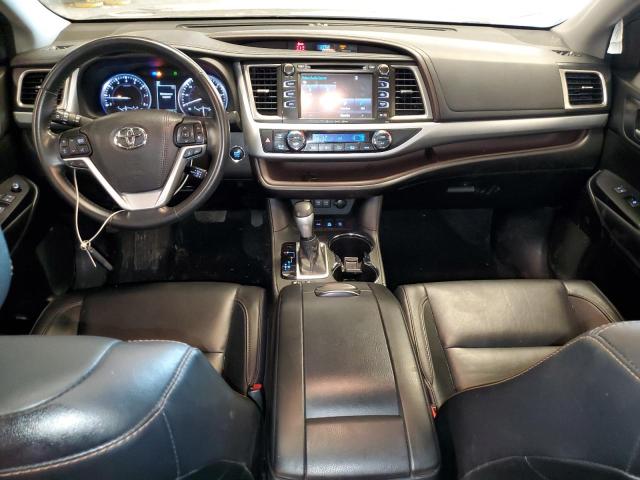 Photo 8 from auction – 2018 TOYOTA HIGHLANDER with VIN 5TDJZRFH8JS824631
