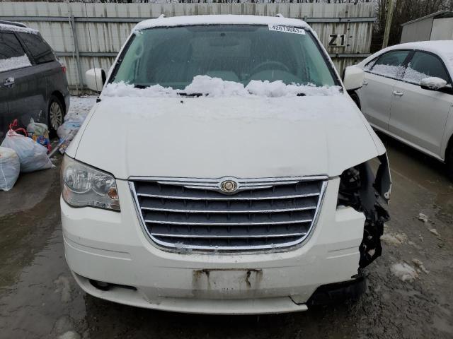 Photo 5 from auction – 2010 CHRYSLER TOWN & COU with VIN 2A4RR5D15AR310577