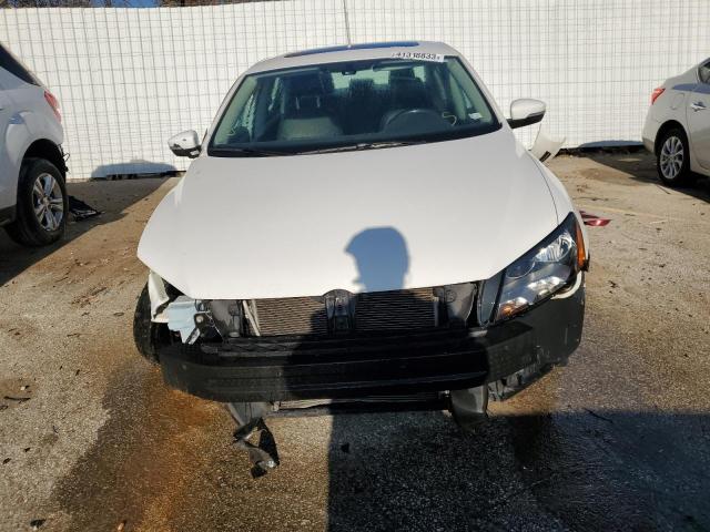Photo 5 from auction – 2013 VOLKSWAGEN PASSAT SE with VIN 1VWBP7A32DC030754