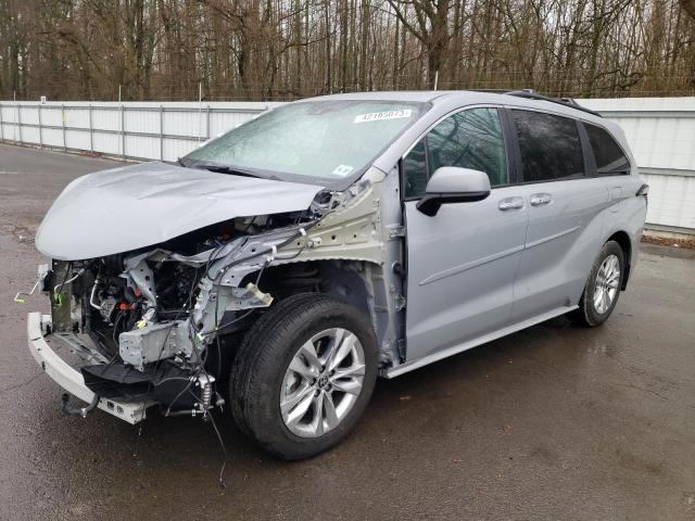 TOYOTA SIENNA XLE 2022 with VIN 5TDASKFC9NS054302 - Photo from auction