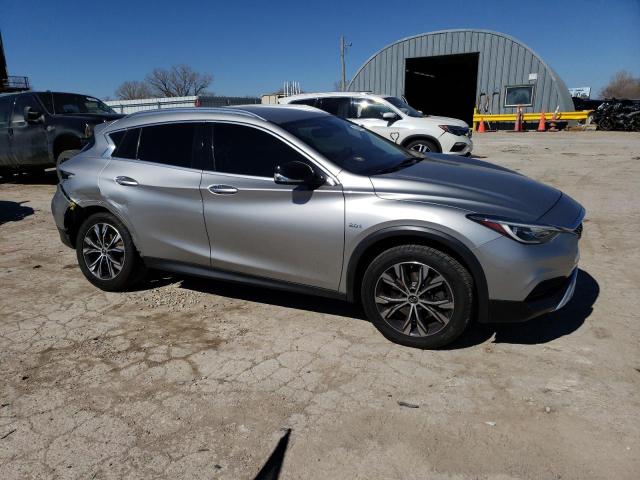 Photo 4 from auction – 2017 INFINITI QX30 BASE with VIN SJKCH5CR2HA030083
