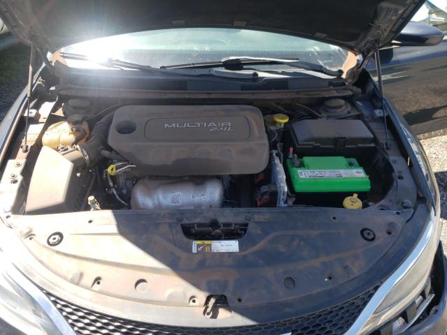Photo 11 from auction – 2016 CHRYSLER 200 LIMITE with VIN 1C3CCCAB5GN174279