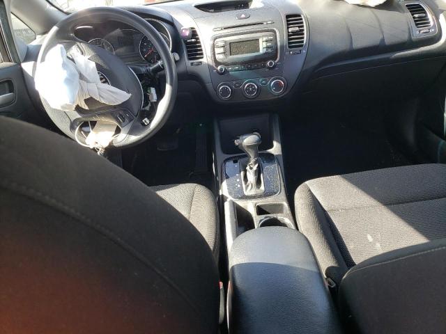 Photo 8 from auction – 2017 KIA FORTE LX with VIN 3KPFK4A70HE054683