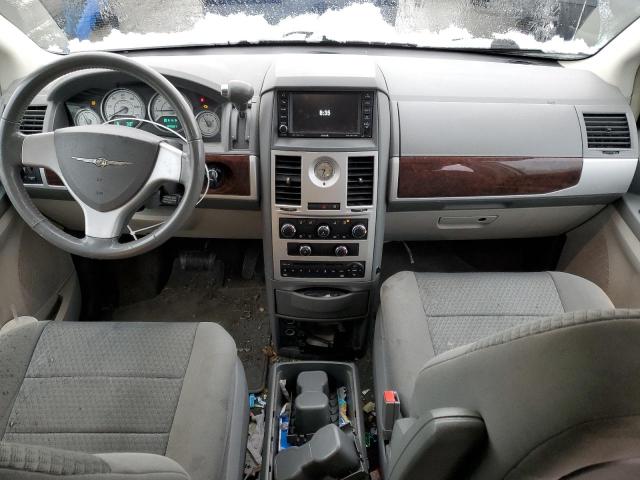 Photo 8 from auction – 2010 CHRYSLER TOWN & COU with VIN 2A4RR5D15AR310577