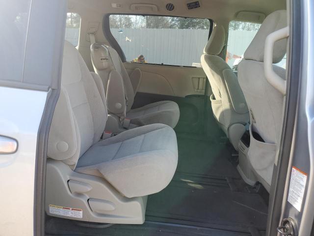 Photo 11 from auction – 2016 TOYOTA SIENNA LE with VIN 5TDKK3DC3GS731487