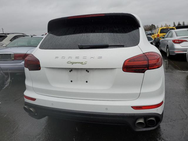 Photo 6 from auction – 2016 PORSCHE CAYENNE SE with VIN WP1AE2A2XGLA64409