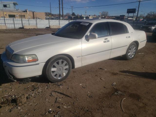 LINCOLN TOWN CAR C 2003 with VIN 1LNHM83W03Y606843 - Photo from auction