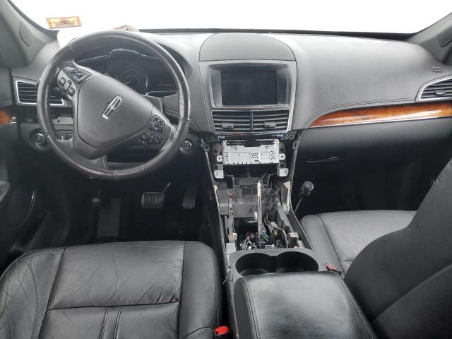 Photo 8 from auction – 2016 LINCOLN MKT with VIN 2LMHJ5NK9GBL00734