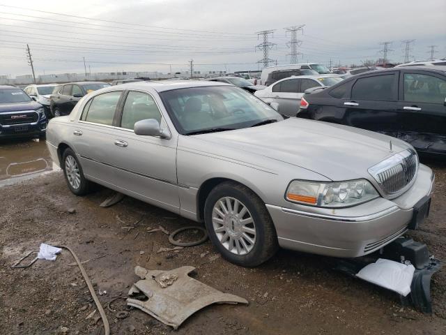 Photo 4 from auction – 2003 LINCOLN TOWN CAR with VIN 1LNHM82W03Y623658