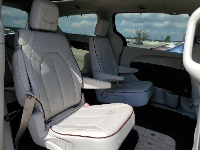 Photo 11 from auction – 2018 CHRYSLER PACIFICA L with VIN 2C4RC1GG9JR257995