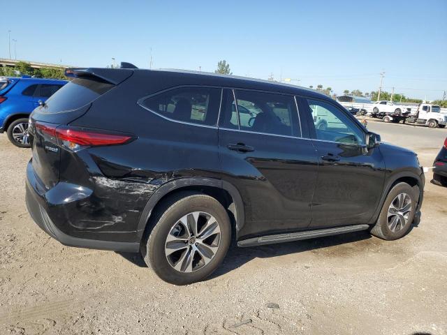 Photo 3 from auction – 2022 TOYOTA HIGHLANDER with VIN 5TDGARAHXNS515788