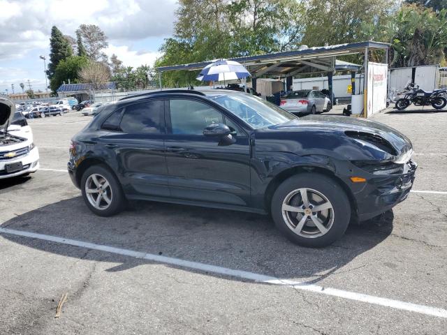Photo 4 from auction – 2017 PORSCHE MACAN with VIN WP1AA2A53HLB08080