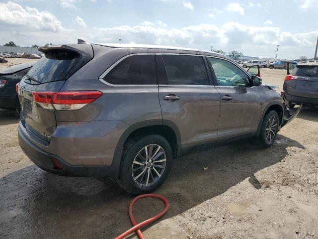 Photo 3 from auction – 2019 TOYOTA HIGHLANDER with VIN 5TDJZRFH6KS589678