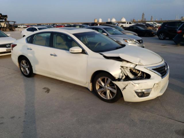 Photo 4 from auction – 2015 NISSAN ALTIMA 2.5 with VIN 1N4AL3AP0FN357267