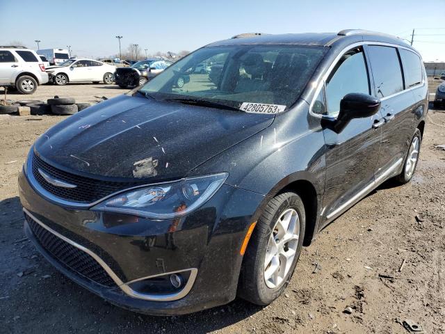 CHRYSLER PACIFICA T 2017 with VIN 2C4RC1EG0HR542114 - Photo from auction