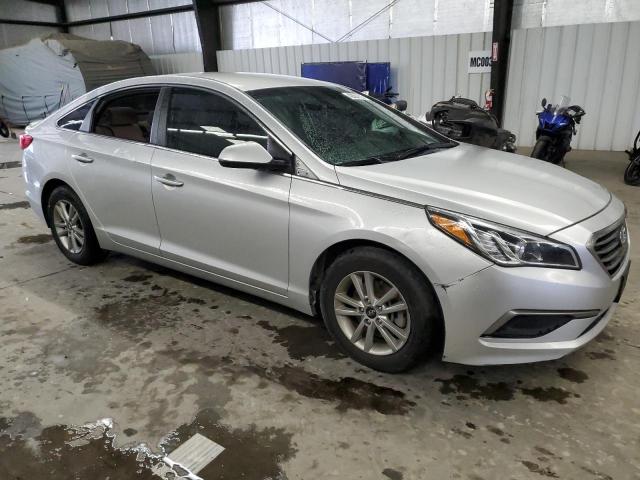 Photo 4 from auction – 2017 HYUNDAI SONATA SE with VIN 5NPE24AF0HH440647