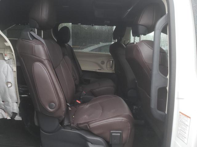 Photo 11 from auction – 2023 TOYOTA SIENNA LIM with VIN 5TDESKFC9PS074084