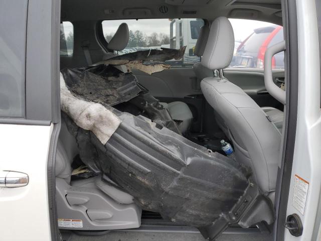 Photo 11 from auction – 2018 TOYOTA SIENNA XLE with VIN 5TDDZ3DC1JS201854