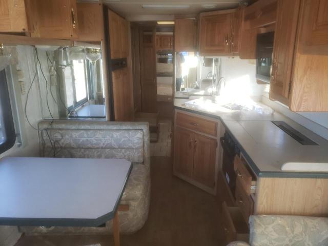 Photo 6 from auction – 1999 FREIGHTLINER CHASSIS X with VIN 4UZ6XFBC1XCB34801