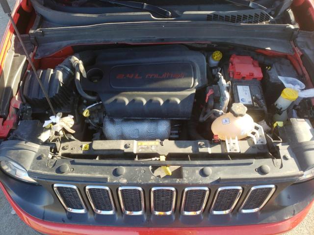 Photo 12 from auction – 2018 JEEP RENEGADE L with VIN ZACCJBBB1JPH36087