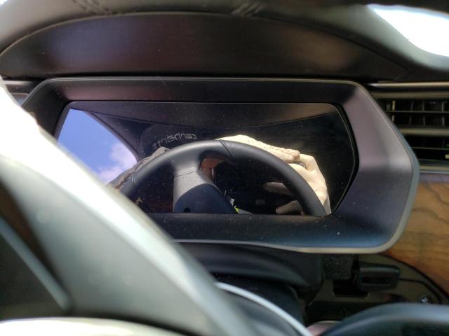 Photo 9 from auction – 2020 TESLA MODEL X with VIN 5YJXCDE2XLF304661