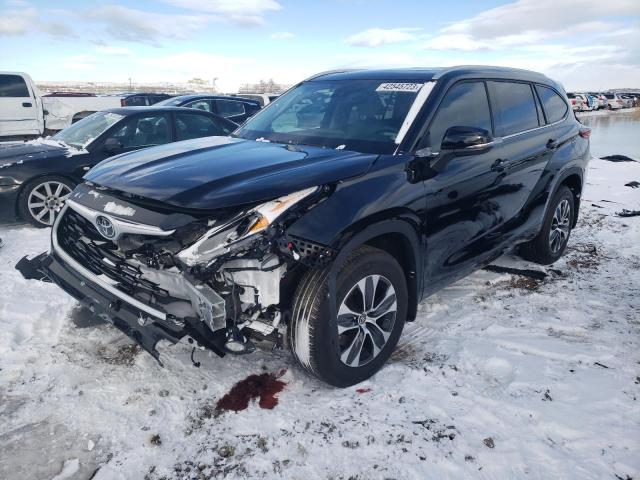 TOYOTA HIGHLANDER 2022 with VIN 5TDHZRBH4NS579577 - Photo from auction