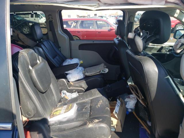 Photo 11 from auction – 2016 CHRYSLER TOWN & COU with VIN 2C4RC1BGXGR112920