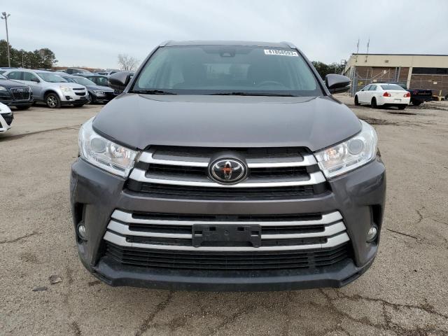 Photo 5 from auction – 2018 TOYOTA HIGHLANDER with VIN 5TDJZRFH8JS824631