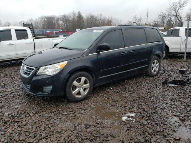 VOLKSWAGEN ROUTAN SEL 2011 with VIN 2V4RW5DG2BR698555 - Photo from auction