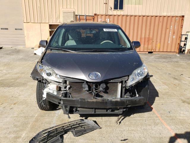 Photo 5 from auction – 2012 TOYOTA SIENNA XLE with VIN 5TDYK3DC9CS212206