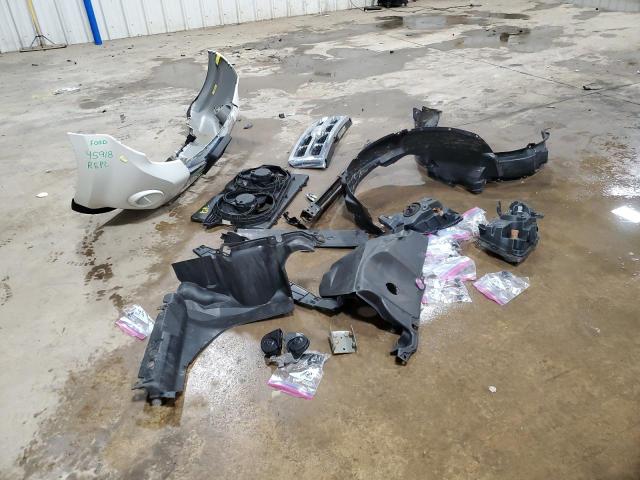 Photo 12 from auction – 2012 FORD ESCAPE LIM with VIN 1FMCU9EG9CKC52880