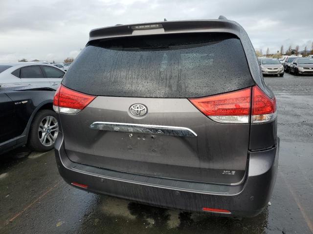 Photo 6 from auction – 2011 TOYOTA SIENNA XLE with VIN 5TDYK3DC8BS148626