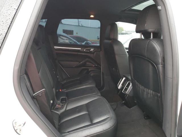 Photo 10 from auction – 2016 PORSCHE CAYENNE SE with VIN WP1AE2A2XGLA64409