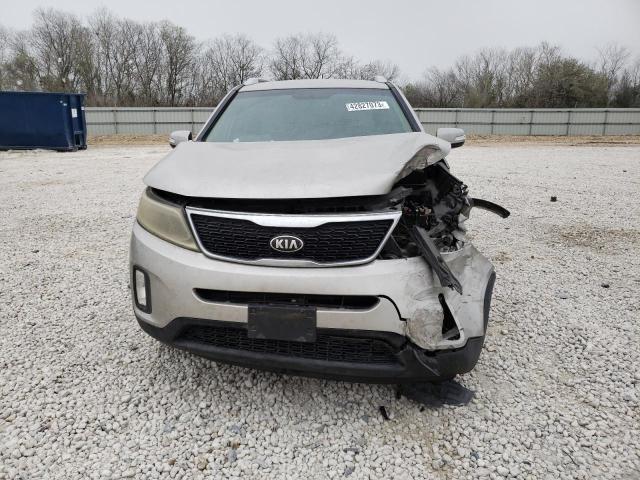 Photo 5 from auction – 2014 KIA SORENTO EX with VIN 5XYKU4A71EG459233