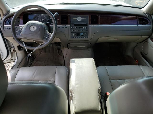 Photo 8 from auction – 2004 LINCOLN TOWN CAR E with VIN 1LNHM81W54Y659770