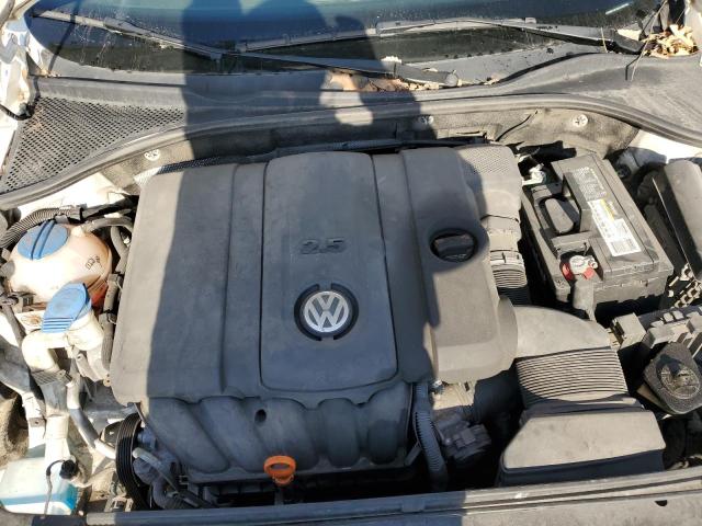 Photo 11 from auction – 2013 VOLKSWAGEN PASSAT SE with VIN 1VWBP7A32DC030754