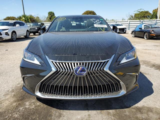 صورة رقم 5 من المزاد - 2020 LEXUS ES 300H مع VIN 58AD21B10LU010441